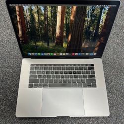 MacBook Pro 15” 2.3ghz i9 16gb Ram 500gb 