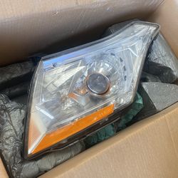 Cadillac SRX Headlight