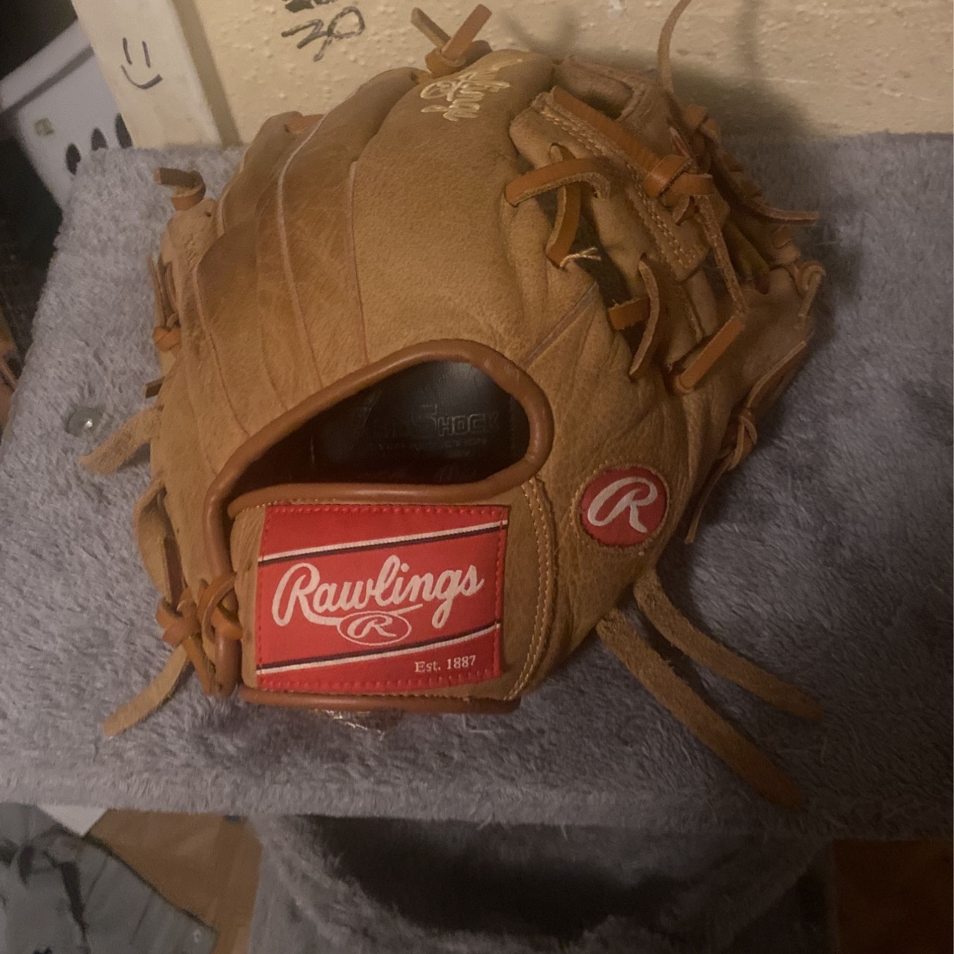 11.5 Baseball Glove (Infield)