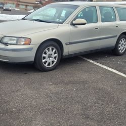 2004 Volvo V70