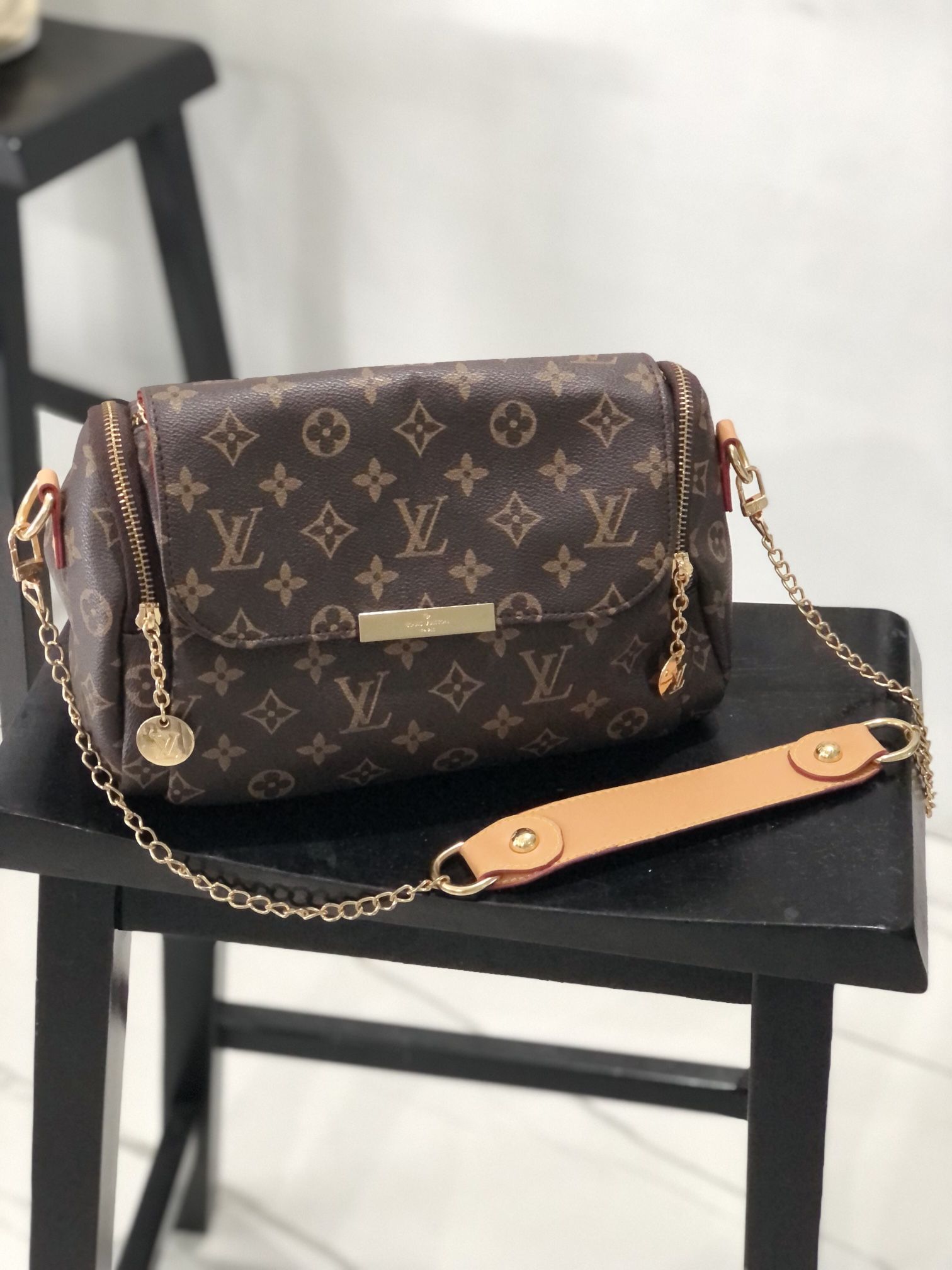 Louis Vuitton Favorite MM