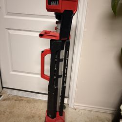 Milwaukee Light No Battery 