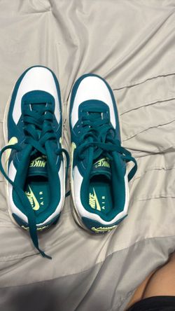New air max’s never worn brand new
