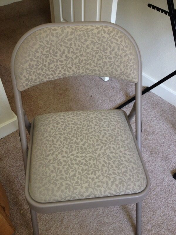 4 cushioned folding chairs