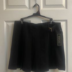Brand New Ladies Pleated Black Skorts Size 12
