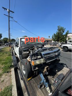 2006 chevy silverado lbz part out