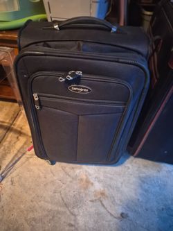 Samsonite Carry on suitcase