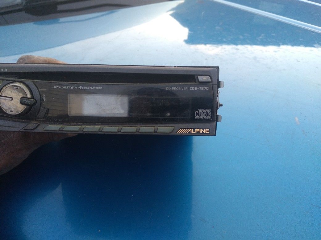 ALPINE CD PLAYER