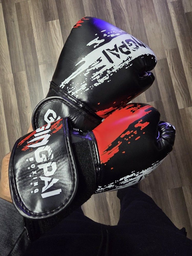 NEW GINGPAI RED BOXING GLOVES