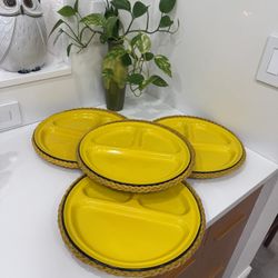 Vintage enamelware divided plates - camping dishes - set of four plates - graniteware - yellow enamelware - yellow kitchen - outdoor dining