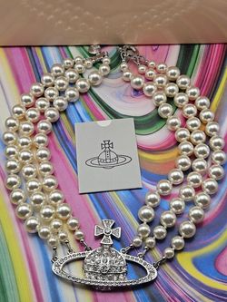 Used Vivienne Westwood pearl necklace