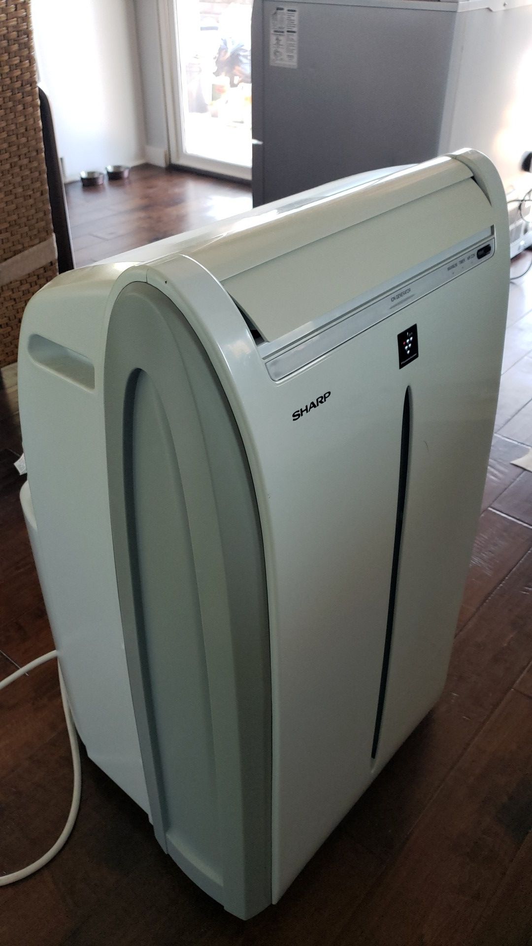 Portable Air Conditioner, Sharp CV2P10SC for Sale in Santa Clarita, CA