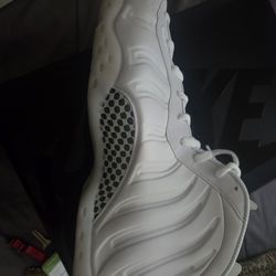 Nike Foamposit Size 13