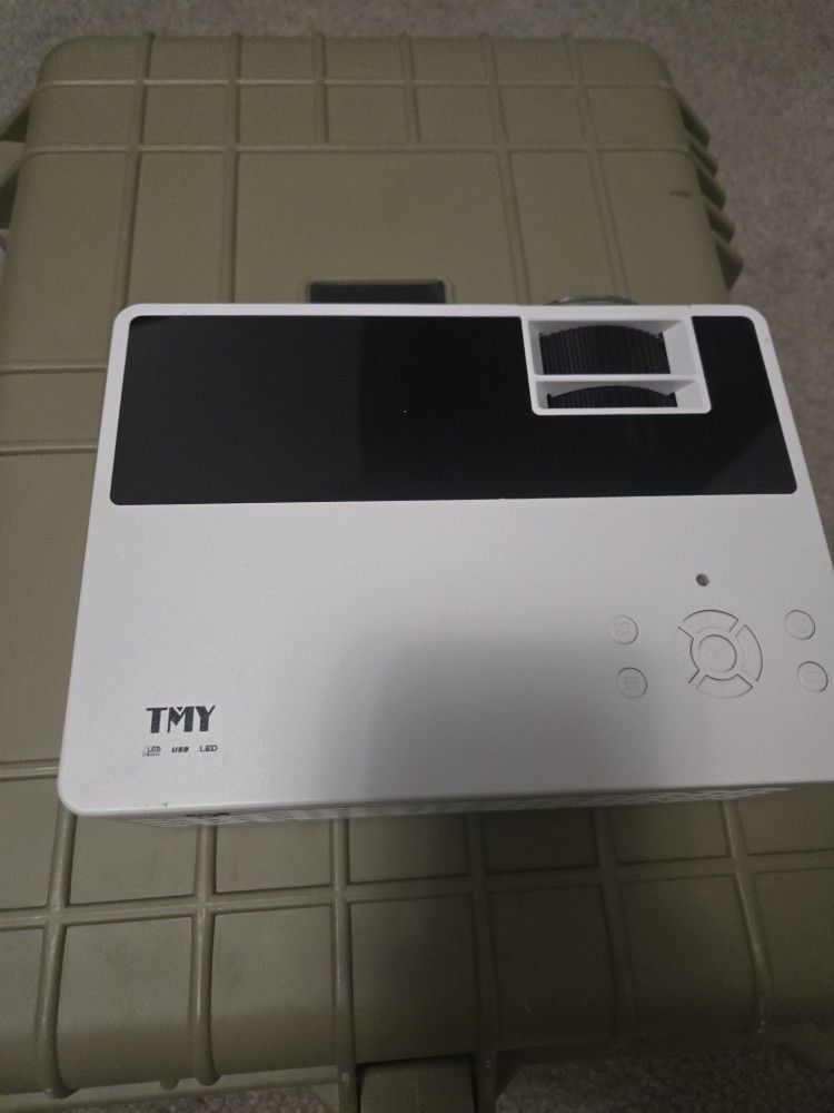 TMY V08 HD Projector