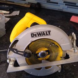 Dewalt Circular Saw