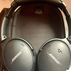 NEW Bose QuietComfort 45 Wireless Bluetooth Noise Cancelling Headphones, Over-Ear Headphones with Microphone, Personalized Noise Cancellation and Soun