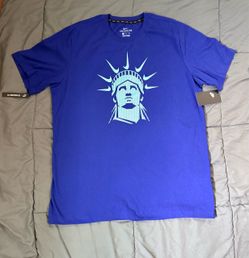Nike Statue of Liberty Graphic T-Shirt