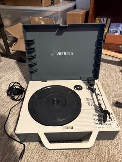 Victorola Record player