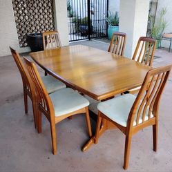 Mid Century Danish Teak Dining Table & 6 Chairs