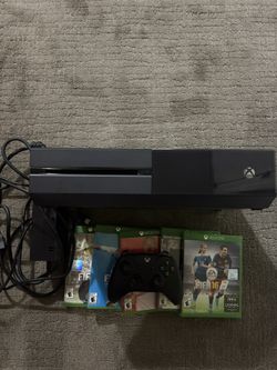 Xbox One 500 gb with Controller/Cables/Games