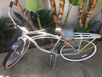 Schwinn Beach Cruiser