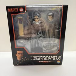 Mafex Terminator 2 T-800 Action Figure CIB