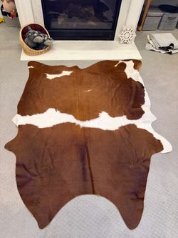 Large Genuine Brazilian Cowhide Rug – 6'10" x 5'4" – Brand New