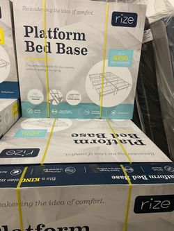 King platform bed frame holds up to 4000 pounds