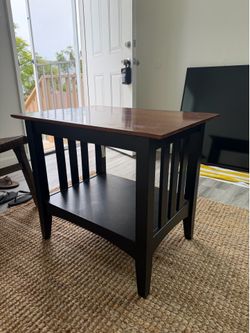 Accent table