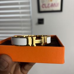 H Braclet Gold White