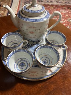 Porcelain Tea Set with Tray and Four Cups