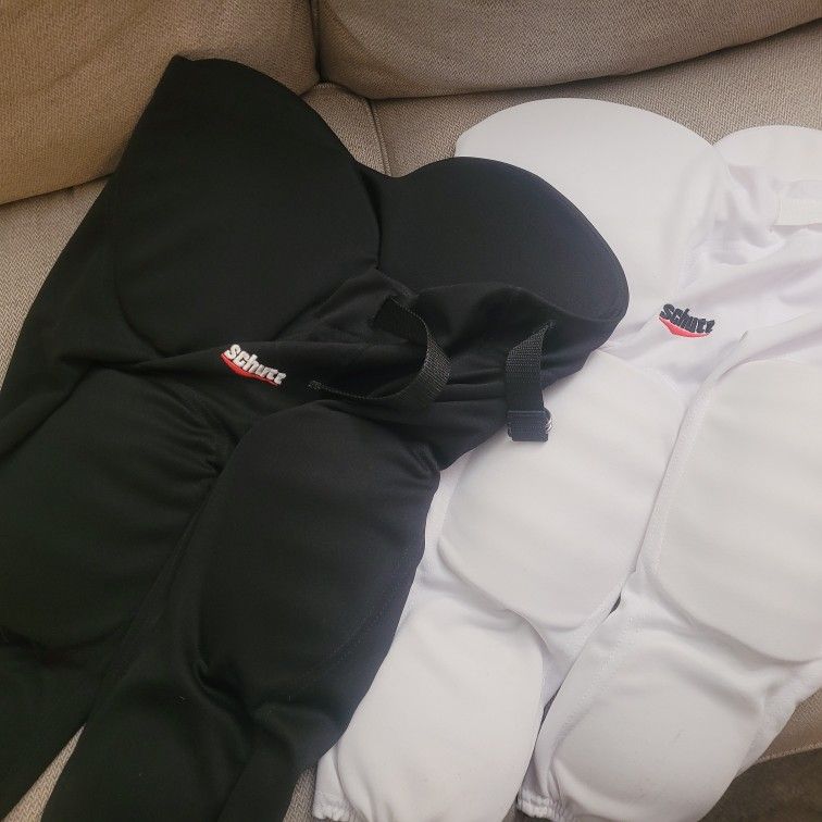 2 Schutt Seven Piece Football Gurdles