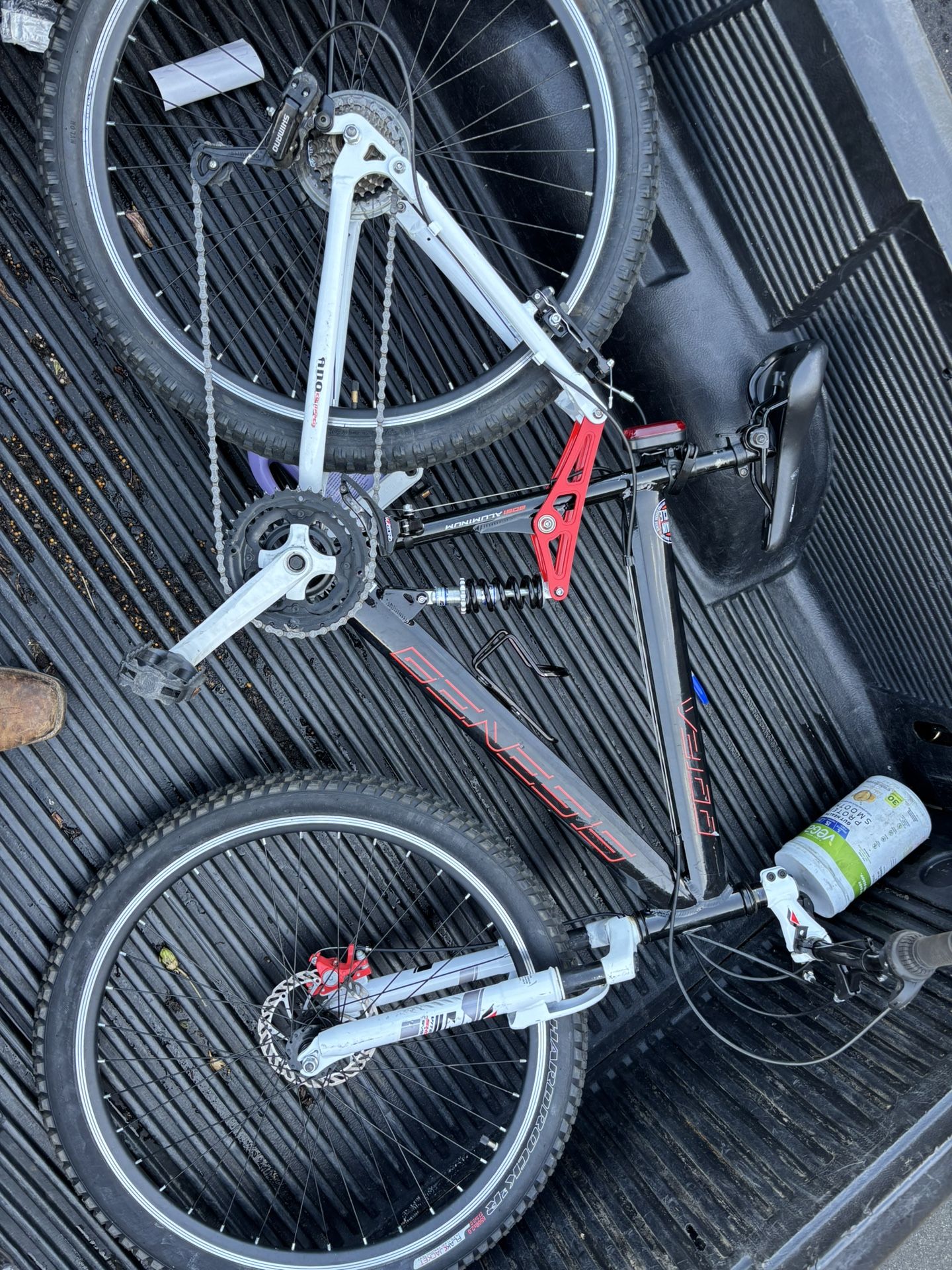 Shwinn Genesis Mountain Bike Men’s. 27.5”