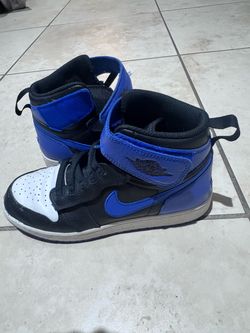 Boys 5.5 Air Jordan 1 High-Top Sneakers Blue Black White