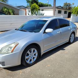 Nissan maxima