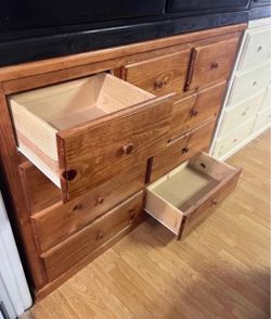 Nine drawers dresser
