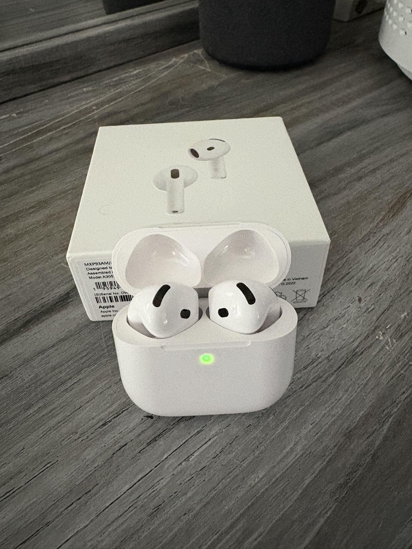 AirPods 4