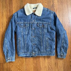 Vintage Y2K Levi’s Sherpa Lined Trucker Jacket 