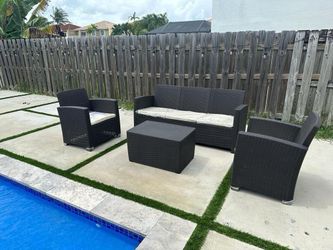 LIKE NEW- Outdoor Seating Set