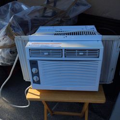 Air conditioner 5000 btu