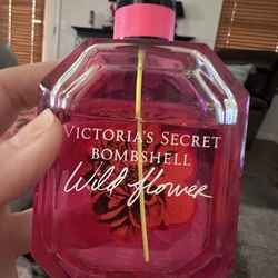 Victorias Secret Bombshell Wild Flower perfume