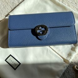 Gucci wallet 