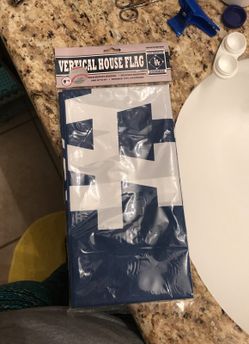 LA vertical house flag