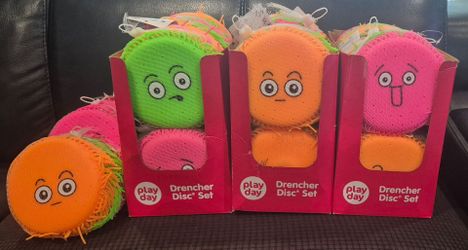 "PLAY DAY KOOKY (3~Pack) DRENCHER DISK POOL TOY" @ $15.00 EACH SET