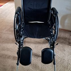 Wheelchair with O2 Holder and Removable Leg Rests