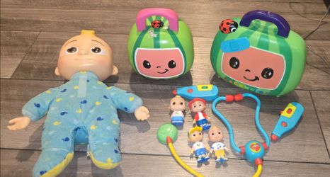 CoComelon Bundle: Musical Doctor Set, JJ Doll & Figures