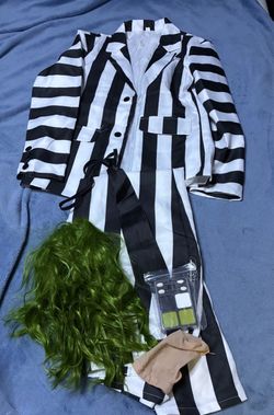 New Adult Medium Beetlejuice Halloween Costume Set