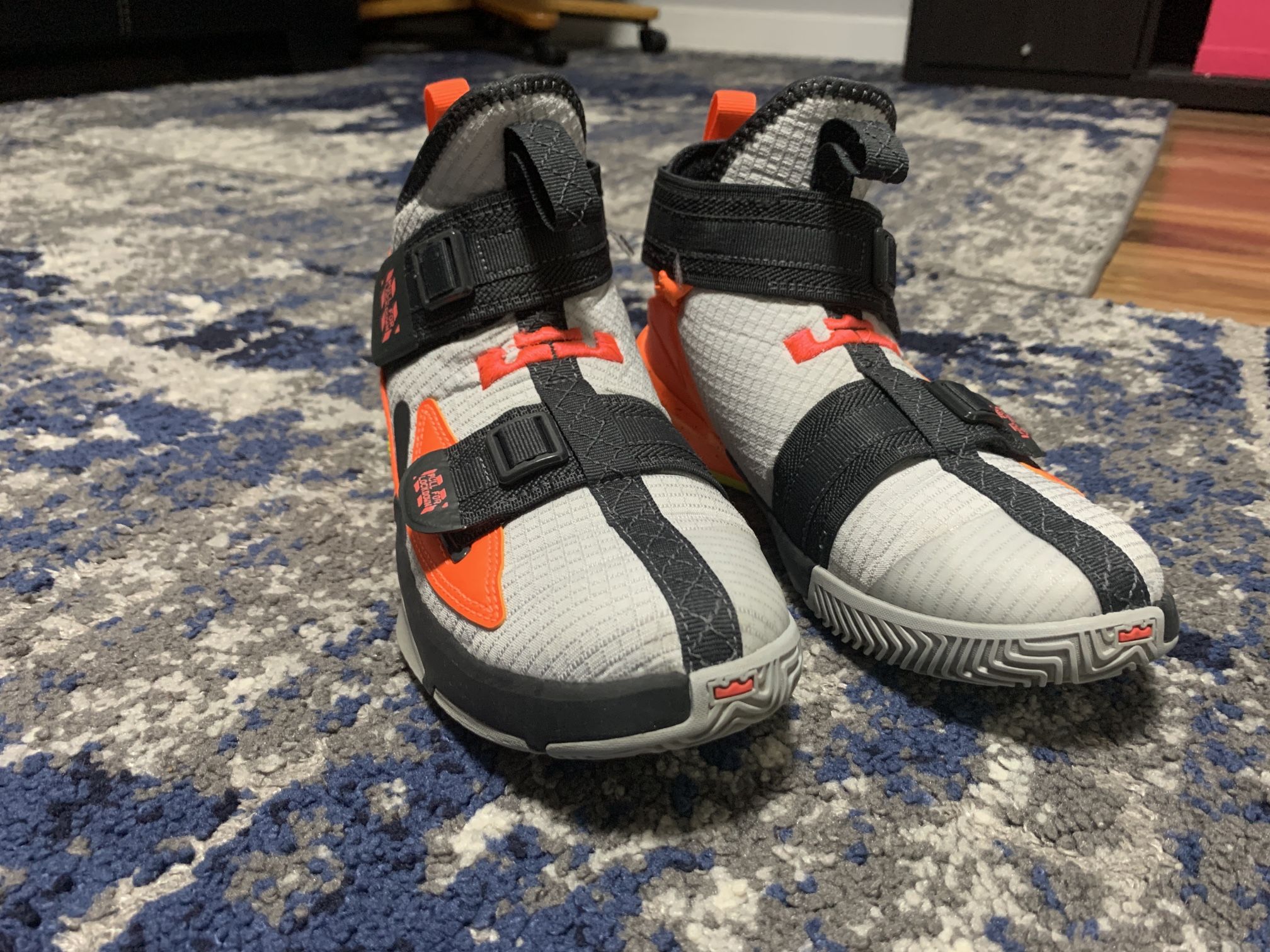 Lebron soldier best sale 13 big kids