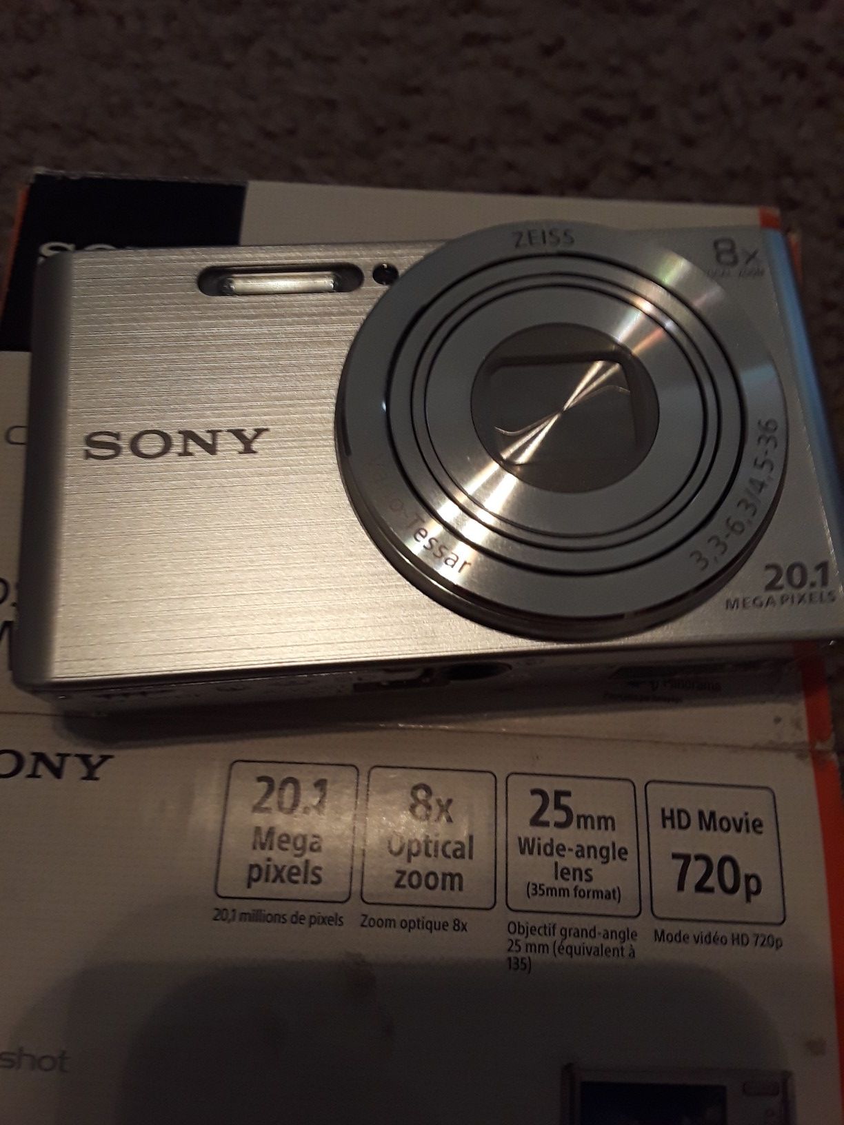 Sony - DSC-W830 Digital Camera - Silver