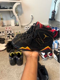 Big kid Jordan 7s size 4Y NO BOX